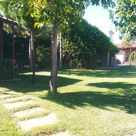 Refugio Con Casitas Infantiles Βίλα Θαμόρα Εξωτερικό φωτογραφία